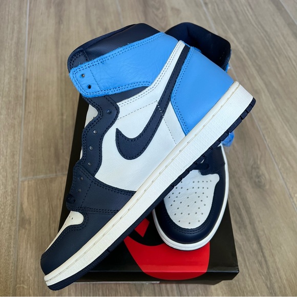 Air Jordan 1 Retro High Obsidian UNC - Picture 4 of 10